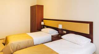 Гостиница Gala Hotel Сургут Стандартный двухместный номер с 2 отдельными кроватями-1