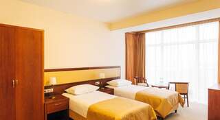 Гостиница Gala Hotel Сургут Стандартный двухместный номер с 2 отдельными кроватями-2